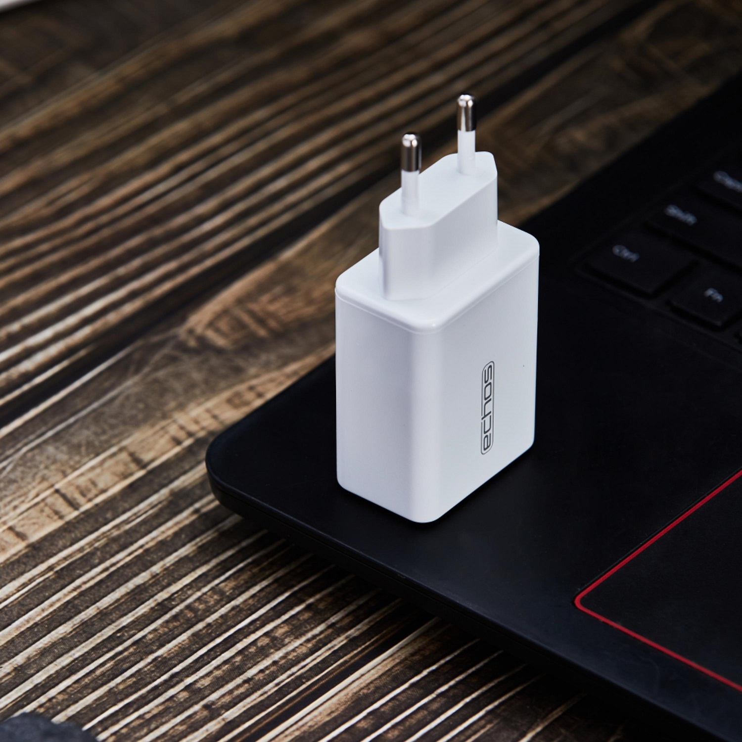 Echos 33W Dualport USB-C + USB-A Schnellladegerät | QC3.0, PD und PPS